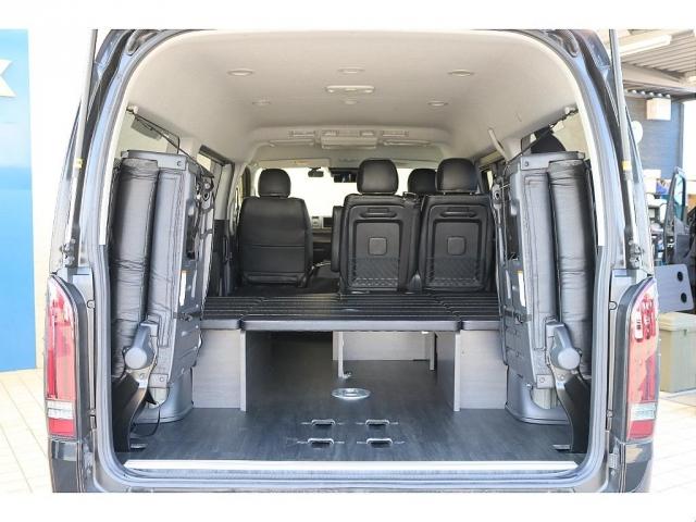 ハイエースワゴン ＧＬ　ロング　フロントスポイラーオーバーフェンダー　Ｄｅｌｆ０６　１８インチＡＷＴＯＹＯタイヤ１８インチＦＬＥＸアルティメットＬＥＤテールランプ純正７インチＳＤナビゲーション純正１０．２インチフリップダウンモニター（17枚目）