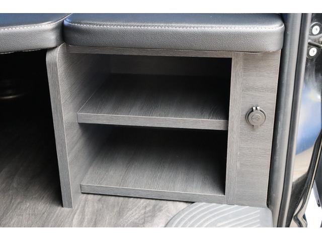 ハイエースワゴン ＧＬ　ロング　フロントスポイラーオーバーフェンダー　Ｄｅｌｆ０６　１８インチＡＷＴＯＹＯタイヤ１８インチＦＬＥＸアルティメットＬＥＤテールランプ純正７インチＳＤナビゲーション純正１０．２インチフリップダウンモニター（23枚目）