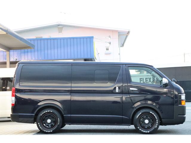 ハイエースバン スーパーＧＬ　ダークプライム　Ｃｏａｓｔｌｉｎｅｓ　Ｒｅｎｏｃａ角目フェイスキット　ＲＡＤＩＡＮＣＥ　ＤＡＹＴＯＮＡ１６インチホイール　グッドイヤーナスカータイヤ　パイオニア製７インチナビ　社外デジタルインナーミラー　ベッドキット（34枚目）