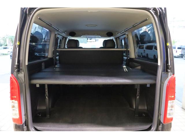 ハイエースバン スーパーＧＬ　ダークプライム　Ｃｏａｓｔｌｉｎｅｓ　Ｒｅｎｏｃａ角目フェイスキット　ＲＡＤＩＡＮＣＥ　ＤＡＹＴＯＮＡ１６インチホイール　グッドイヤーナスカータイヤ　パイオニア製７インチナビ　社外デジタルインナーミラー　ベッドキット（40枚目）