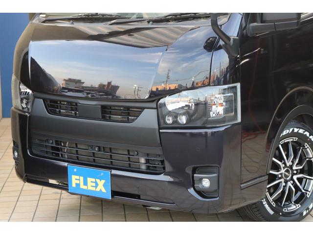 ハイエースバン スーパーＧＬ　ダークプライムＩＩ　バッドフェイスボンネット　新品ＦＬＥＸ　ＤＥＬＦ０６　１７インチＡＷ　新品ＦＬＥＸ　オメガＬＥＤテールランプ　ＴＯＹＯＴＡ純正７インチナビ　新品ＦＬＥＸ　オーバーフェンダー　ナスカータイヤ（25枚目）