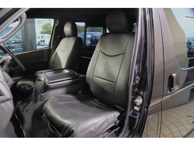 ハイエースバン スーパーＧＬ　ダークプライムＩＩ　バッドフェイスボンネット　新品ＦＬＥＸ　ＤＥＬＦ０６　１７インチＡＷ　新品ＦＬＥＸ　オメガＬＥＤテールランプ　ＴＯＹＯＴＡ純正７インチナビ　新品ＦＬＥＸ　オーバーフェンダー　ナスカータイヤ（38枚目）