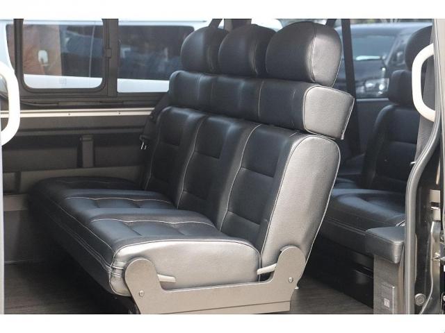 ハイエースワゴン 　ＧＬ　ＦＬＥＸ　Ｄｅｌｆｉｎｏフロントスポイラー　ＦＬＥＸ　オーバーフェンダー　２インチローダウン　新品ＦＬＥＸ　Ｄｅｌｆ０６　１７インチＡＷ　新品ＴＯＹＯタイヤ　ＦＬＥＸアルティメットテール（4枚目）