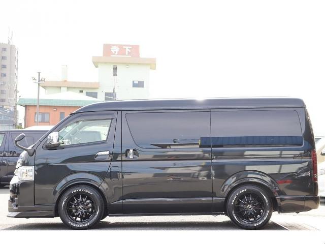 ハイエースワゴン 　ＧＬ　ＦＬＥＸ　Ｄｅｌｆｉｎｏフロントスポイラー　ＦＬＥＸ　オーバーフェンダー　２インチローダウン　新品ＦＬＥＸ　Ｄｅｌｆ０６　１７インチＡＷ　新品ＴＯＹＯタイヤ　ＦＬＥＸアルティメットテール（9枚目）