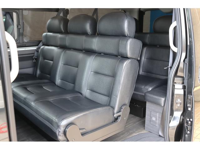 ハイエースワゴン 　ＧＬ　ＦＬＥＸ　Ｄｅｌｆｉｎｏフロントスポイラー　ＦＬＥＸ　オーバーフェンダー　２インチローダウン　新品ＦＬＥＸ　Ｄｅｌｆ０６　１７インチＡＷ　新品ＴＯＹＯタイヤ　ＦＬＥＸアルティメットテール（27枚目）