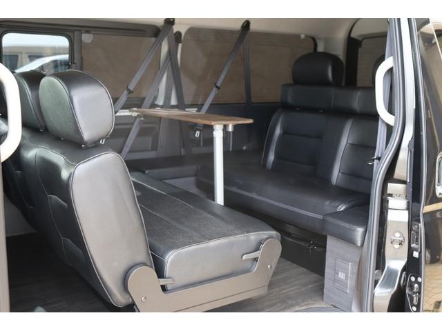 ハイエースワゴン 　ＧＬ　ＦＬＥＸ　Ｄｅｌｆｉｎｏフロントスポイラー　ＦＬＥＸ　オーバーフェンダー　２インチローダウン　新品ＦＬＥＸ　Ｄｅｌｆ０６　１７インチＡＷ　新品ＴＯＹＯタイヤ　ＦＬＥＸアルティメットテール（30枚目）