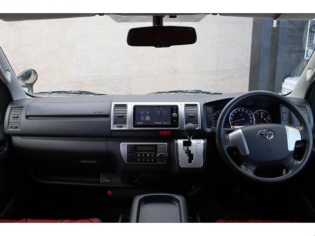 ハイエースバン ロングスーパーGL 新品FLEX Delfinoフロントスポイラー 新品FLEX Delfinoオーバーフェンダー 1.5インチローダウン ダイナスティ17インチAW 415COBRAプレステージLEDテールランプ(12枚目)