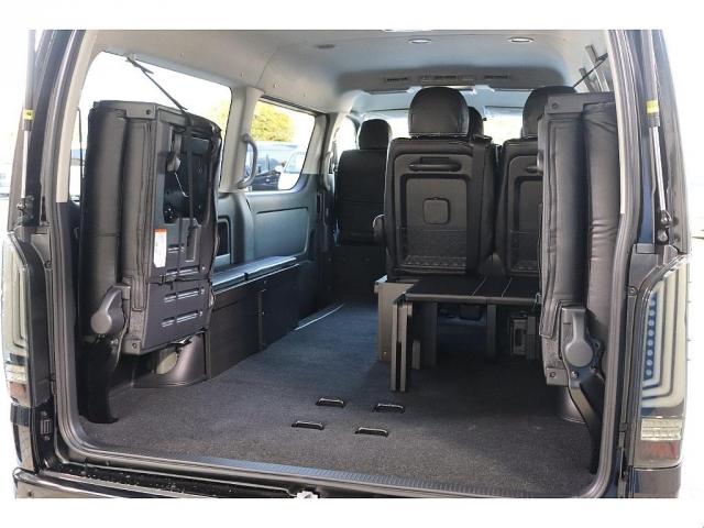 ハイエースワゴン ＧＬ　ロング　ＦＬＥＸ　Ｔフォースフロントスポイラー　ＦＬＥＸ　Ｄｅｌｆｉｎｏオーバーフェンダー　ＦＬＥＸ　ＮＣ１　１６インチＡＷ　ＴＯＹＯオープンカントリー１６インチタイヤ　ＦＬＥＸ　アルティメット　ＬＥＤテール（16枚目）