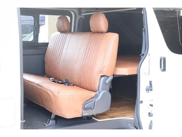 ハイエースバン スーパーGL ダークプライム Re classic社外製ボンネットDUNLOP GRANDTEK16インチタイヤNEXUSTRAIL16インチAWFLEXクラシックシートカバーベッドキット木目調カーゴパネルパナソニック7インチナビ(15枚目)