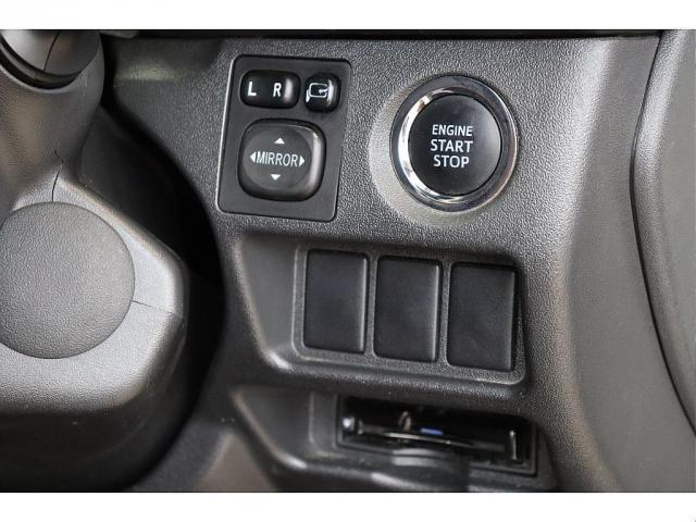 ハイエースバン スーパーGL ダークプライム Re classic社外製ボンネットDUNLOP GRANDTEK16インチタイヤNEXUSTRAIL16インチAWFLEXクラシックシートカバーベッドキット木目調カーゴパネルパナソニック7インチナビ(21枚目)