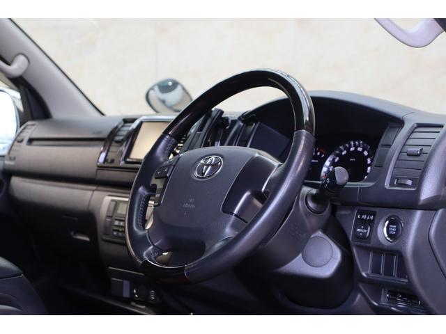 ハイエースバン スーパーGL ダークプライム Re classic社外製ボンネットDUNLOP GRANDTEK16インチタイヤNEXUSTRAIL16インチAWFLEXクラシックシートカバーベッドキット木目調カーゴパネルパナソニック7インチナビ(24枚目)