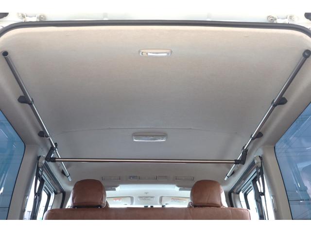 ハイエースバン スーパーGL ダークプライム Re classic社外製ボンネットDUNLOP GRANDTEK16インチタイヤNEXUSTRAIL16インチAWFLEXクラシックシートカバーベッドキット木目調カーゴパネルパナソニック7インチナビ(32枚目)