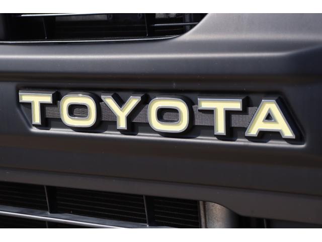 ハイエースバン スーパーGL ダークプライム Re classic社外製ボンネットDUNLOP GRANDTEK16インチタイヤNEXUSTRAIL16インチAWFLEXクラシックシートカバーベッドキット木目調カーゴパネルパナソニック7インチナビ(37枚目)