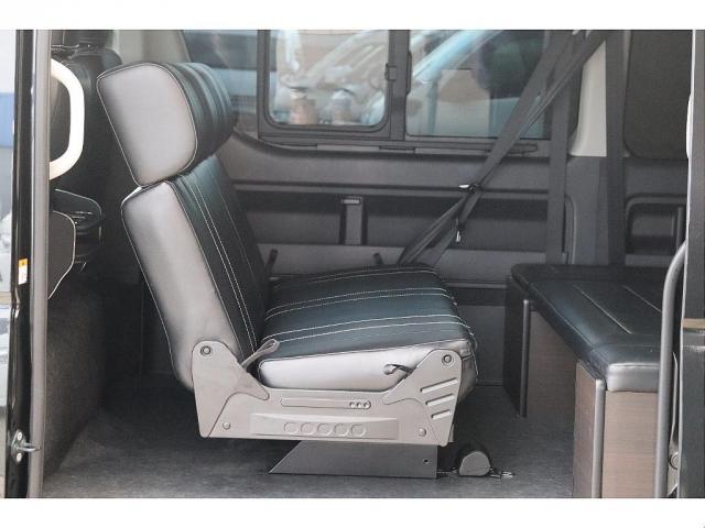 ハイエースワゴン ＧＬ　ロング　アレンジＡＳ　ＦＬＥＸ　Ｄｅｌｆｉｎｏフロントスポイラー　ＦＬＥＸ　Ｄｅｌｆｉｎｏオーバーフェンダー　ＦＬＥＸ　Ｄｅｌｆ０２　１７インチＡＷ　２インチローダウン　ＦＬＥＸ　レザー調シートカバー（15枚目）