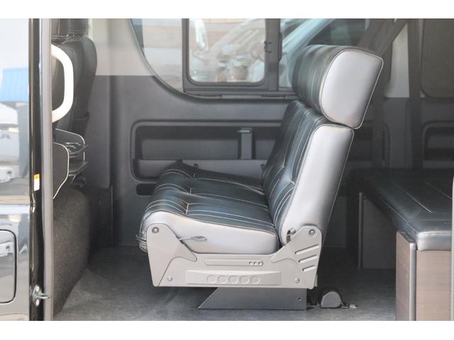 ハイエースワゴン ＧＬ　ロング　アレンジＡＳ　ＦＬＥＸ　Ｄｅｌｆｉｎｏフロントスポイラー　ＦＬＥＸ　Ｄｅｌｆｉｎｏオーバーフェンダー　ＦＬＥＸ　Ｄｅｌｆ０２　１７インチＡＷ　２インチローダウン　ＦＬＥＸ　レザー調シートカバー（21枚目）
