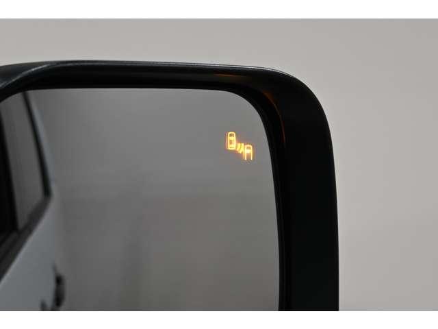 デリカＤ：５ シャモニー　１１型ナビ　前後ドラレコ　全周囲カメラ　アイドリングＳ　アクティブクルーズコントロール　イモビ　衝突被害軽減装置　Ｂモニター　サイドカメラ　ＥＴＣ　助手席エアバッグ　地デジＴＶ　電動リアゲート　４ＷＤ（11枚目）