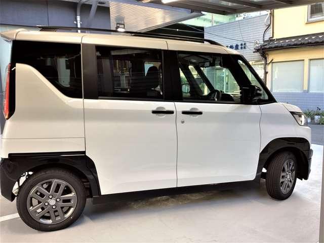 デリカミニ Ｔ　プレミアム　９型ナビ　ＭＩ－ＰＩＬＯＴ　デジタルルームミラー　衝突軽減装置　ターボエンジン　ナビＴＶ　寒冷地　パワステ　フルタイム４ＷＤ　エアバッグ　ＬＥＤヘッド　ＥＳＣ　サイドカメラ　クルコン　インテリキー（2枚目）