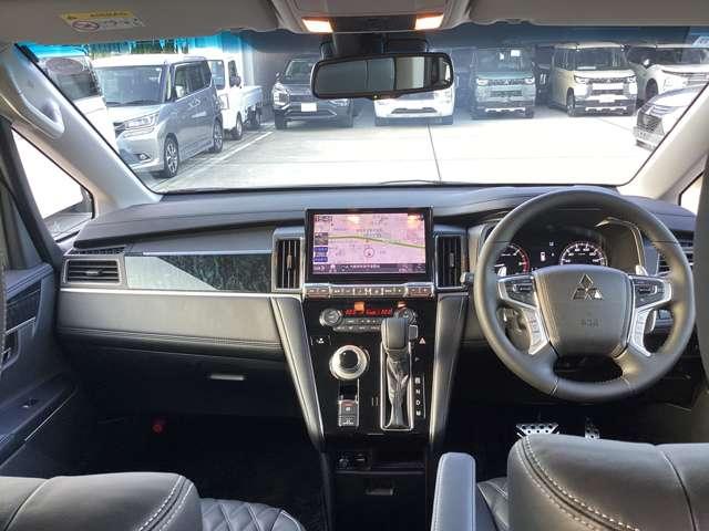 デリカD:5 ブラックエディション ナビ 電動サイドステップ シートヒーター オートクルーズコントロール 両側自動スライドドア パワーバックゲート LEDヘッドランプ 4WD 電動シート スマートキー 全方位カメラ シートヒーター(5枚目)