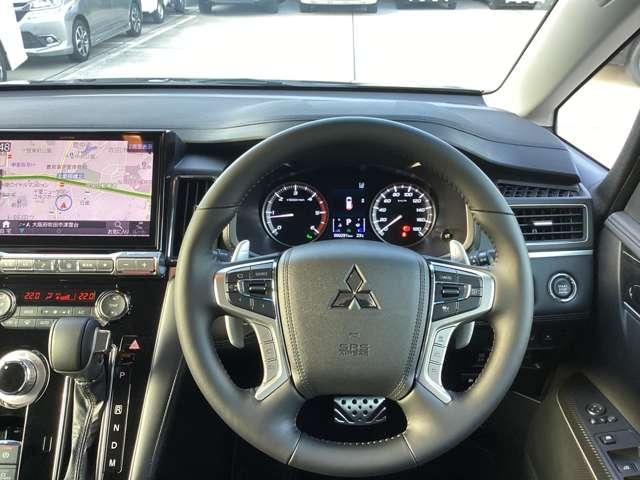 デリカD:5 ブラックエディション ナビ 電動サイドステップ シートヒーター オートクルーズコントロール 両側自動スライドドア パワーバックゲート LEDヘッドランプ 4WD 電動シート スマートキー 全方位カメラ シートヒーター(10枚目)