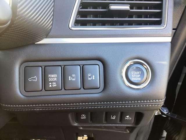 デリカD:5 ブラックエディション ナビ 電動サイドステップ シートヒーター オートクルーズコントロール 両側自動スライドドア パワーバックゲート LEDヘッドランプ 4WD 電動シート スマートキー 全方位カメラ シートヒーター(11枚目)