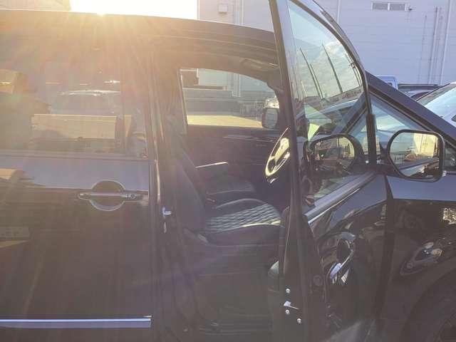 デリカD:5 ブラックエディション ナビ 電動サイドステップ シートヒーター オートクルーズコントロール 両側自動スライドドア パワーバックゲート LEDヘッドランプ 4WD 電動シート スマートキー 全方位カメラ シートヒーター(14枚目)