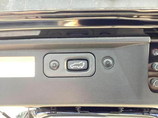 デリカD:5 ブラックエディション ナビ 電動サイドステップ シートヒーター オートクルーズコントロール 両側自動スライドドア パワーバックゲート LEDヘッドランプ 4WD 電動シート スマートキー 全方位カメラ シートヒーター(17枚目)