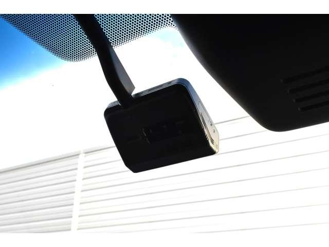 デリカＤ：５ Ｐ　１１型ナビ　本革シート　前後ドラレコ　レザーシート　Ｂモニター　地デジ　ＬＥＤヘッドランプ　ＤＶＤ再生　ナビＴＶ　シートヒーター　ＥＴＣ　４ＷＤ　電動シ－ト　寒冷地仕様　メモリナビ　ＡＢＳ　３列（11枚目）