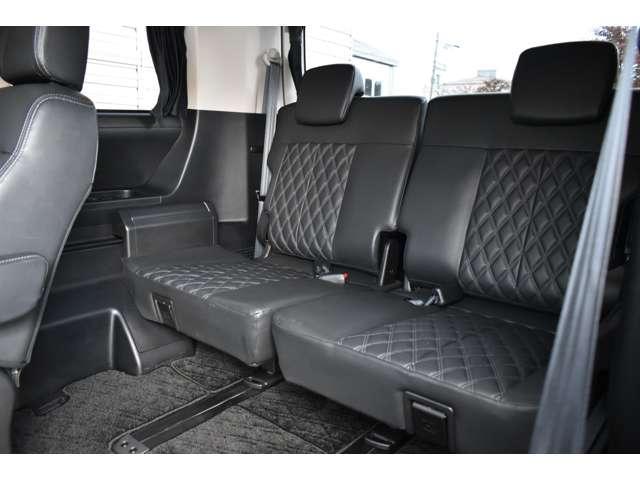 デリカＤ：５ Ｐ　１１型ナビ　本革シート　前後ドラレコ　レザーシート　Ｂモニター　地デジ　ＬＥＤヘッドランプ　ＤＶＤ再生　ナビＴＶ　シートヒーター　ＥＴＣ　４ＷＤ　電動シ－ト　寒冷地仕様　メモリナビ　ＡＢＳ　３列（15枚目）