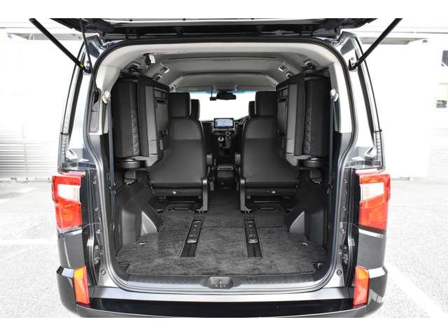 デリカＤ：５ Ｐ　１１型ナビ　本革シート　前後ドラレコ　レザーシート　Ｂモニター　地デジ　ＬＥＤヘッドランプ　ＤＶＤ再生　ナビＴＶ　シートヒーター　ＥＴＣ　４ＷＤ　電動シ－ト　寒冷地仕様　メモリナビ　ＡＢＳ　３列（16枚目）