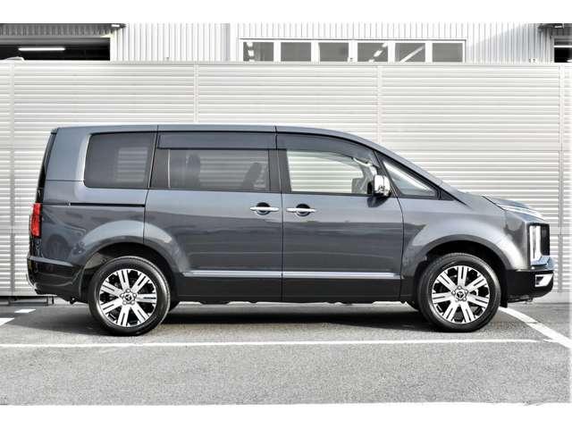 デリカD:5 P メモリーナビ 電動サイドステップ ETC Bモニター 地デジ LEDヘッドランプ DVD再生 ナビTV シートヒーター ETC 4WD 電動シ-ト 寒冷地仕様 メモリナビ ABS 3列 オートエアコン(2枚目)