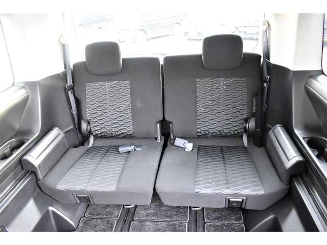 デリカD:5 P メモリーナビ 電動サイドステップ ETC Bモニター 地デジ LEDヘッドランプ DVD再生 ナビTV シートヒーター ETC 4WD 電動シ-ト 寒冷地仕様 メモリナビ ABS 3列 オートエアコン(15枚目)