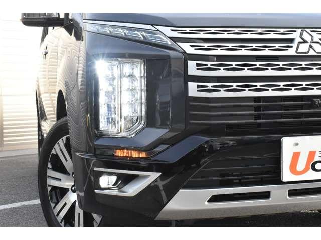 デリカD:5 P メモリーナビ 電動サイドステップ ETC Bモニター 地デジ LEDヘッドランプ DVD再生 ナビTV シートヒーター ETC 4WD 電動シ-ト 寒冷地仕様 メモリナビ ABS 3列 オートエアコン(18枚目)