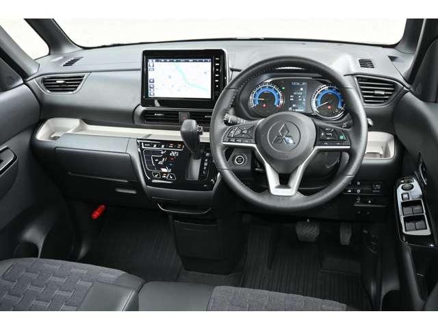 デリカミニ Ｇ　プレミアム　ナビ　ＭＩ‐ＰＩＬＯＴ　デジタルルームミラー　ＬＥＤ　Ａクルコン　シートヒーター　ベンチシート　エアコン　コーナーセンサー　パワステ　アルミホイール　キーレスエントリー　エアバッグ　スマートキー（5枚目）