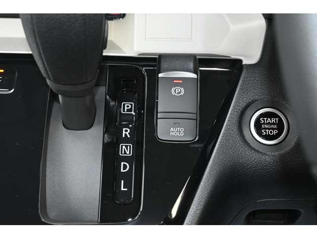 デリカミニ Ｇ　プレミアム　ナビ　ＭＩ‐ＰＩＬＯＴ　デジタルルームミラー　ＬＥＤ　Ａクルコン　シートヒーター　ベンチシート　エアコン　コーナーセンサー　パワステ　アルミホイール　キーレスエントリー　エアバッグ　スマートキー（11枚目）