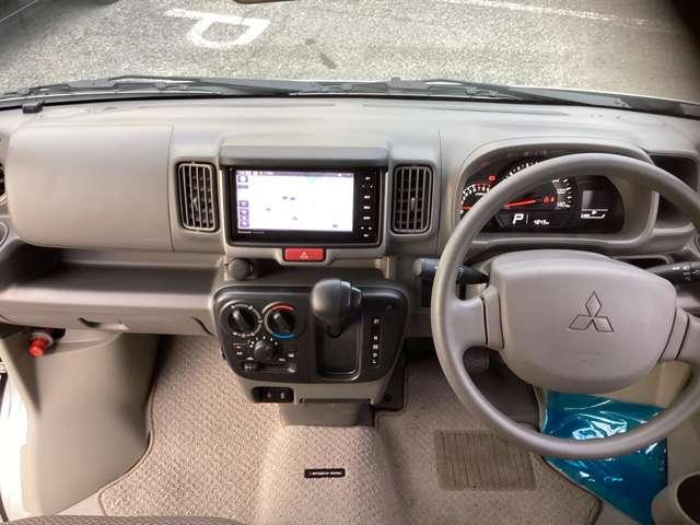 ミニキャブバン Ｍ　７型ＳＤナビ　ＥＴＣ２．０　リヤパーキングセンサ－　フロントパワーウィンドウ　ＥＴＣ車載器　助手席エアバック　キーレスキー　ＡＣ　両側スライド　メモリーナビ　エコモード　ＡＳＣ　ＰＳ　運転席エアバック（4枚目）