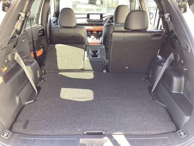 アウトランダーＰＨＥＶ Ｐ　スマホ連携ナビ　ＡＣ１００Ｖ電源　ＭＩ－ＰＩＬＯＴ　衝突軽減システム　マルチビューカメラ　Ｓヒーター　フルタイム４ＷＤ　横滑防止　ＬＥＤヘッドランプ　レザーシート　アルミ　クルーズコントロール　Ｂカメ（13枚目）