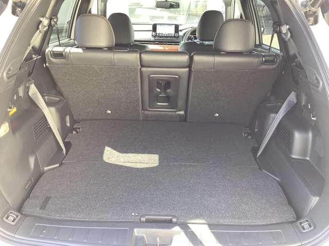 アウトランダーＰＨＥＶ Ｐ　スマホ連携ナビ　ＡＣ１００Ｖ電源　ＭＩ－ＰＩＬＯＴ　衝突軽減システム　マルチビューカメラ　Ｓヒーター　フルタイム４ＷＤ　横滑防止　ＬＥＤヘッドランプ　レザーシート　アルミ　クルーズコントロール　Ｂカメ（16枚目）