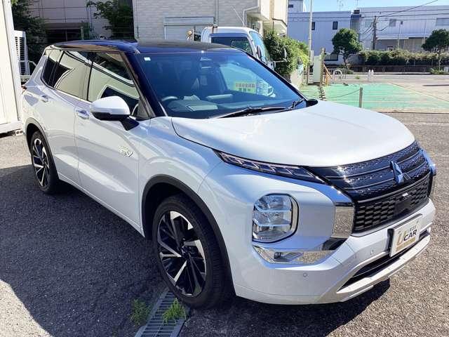 アウトランダーＰＨＥＶ Ｐ　スマホ連携ナビ　ＡＣ１００Ｖ電源　ＭＩ－ＰＩＬＯＴ　衝突軽減システム　マルチビューカメラ　Ｓヒーター　フルタイム４ＷＤ　横滑防止　ＬＥＤヘッドランプ　レザーシート　アルミ　クルーズコントロール　Ｂカメ（19枚目）