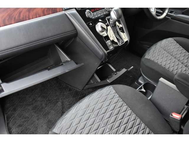 �ʐ^�ł킩��ɂ����ԗ���Ԃɂ��Ă͂��Ђ��d�b�ł��₢���킹���������B