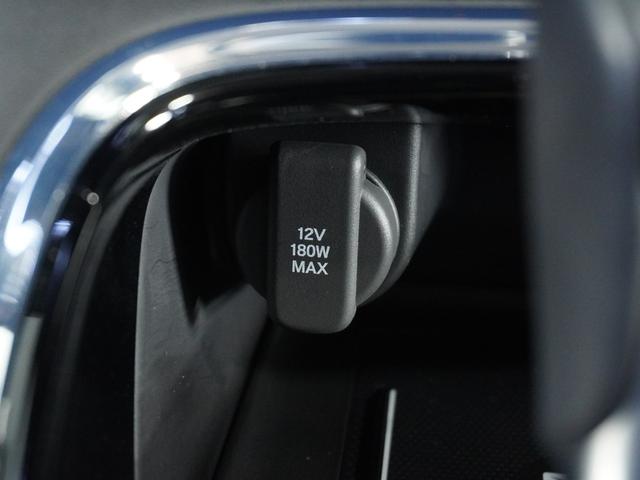 ヴェゼル ｅ：ＨＥＶＺ　２年保証　ワンオ－ナ　ＥＴＣ　メーカー装着９インチディスプレイ　リアバックモニター　ドライブレコーダー　シートヒーター　ステアリングヒーター　コーナーセンサー　ＬＥＤヘッドライト　衝突被害軽減システム（6枚目）