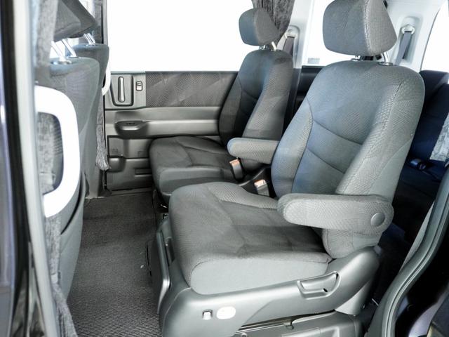 ステップワゴンスパーダ Ｓサイドリフトアップシート車　福祉車両ナビ両側電動扉ＲカメＥＴＣドラレコ（11枚目）