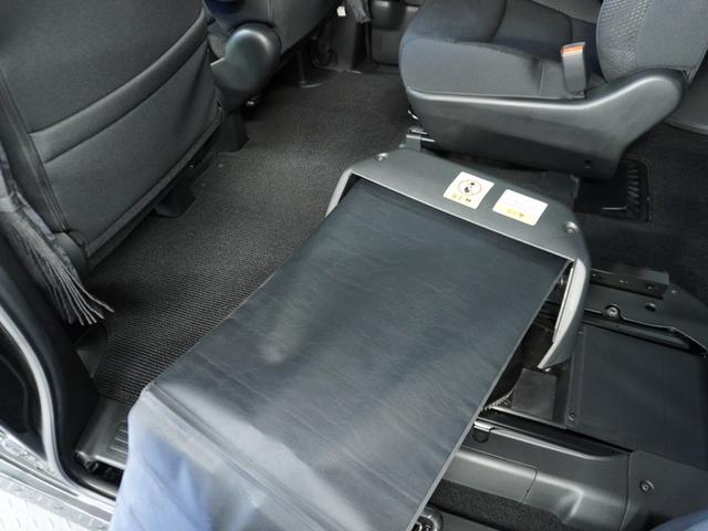 ステップワゴンスパーダ Ｓサイドリフトアップシート車　福祉車両ナビ両側電動扉ＲカメＥＴＣドラレコ（63枚目）
