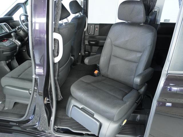 ステップワゴンスパーダ Ｓサイドリフトアップシート車　福祉車両ナビ両側電動扉ＲカメＥＴＣドラレコ（64枚目）