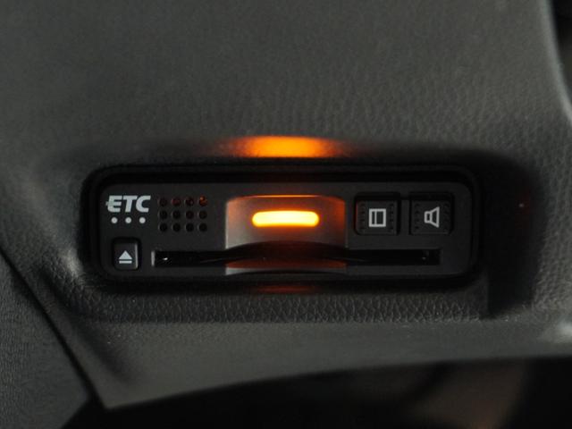 フィット 13G・Fコンフォートエディション /衝突被害軽減システム/ドライブレコーダー/純正ナビゲーション/バックカメラ/フルセグTV/Bluetooth接続音楽再生/USB接続音楽再生/クルーズコントロール/LEDヘッドライト/シートヒーター(6枚目)