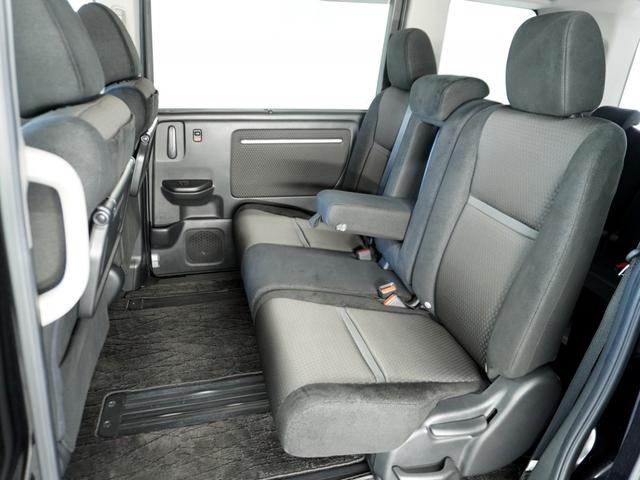 ステップワゴンスパーダ スパーダホンダセンシング /4WD/衝突被害軽減システム/ドライブレコーダー/純正ナビゲーション/バックカメラ/フルセグTV/Bluetooth接続音楽再生/USB接続音楽再生/クルーズコントロール/LEDヘッドライト/ETC(11枚目)