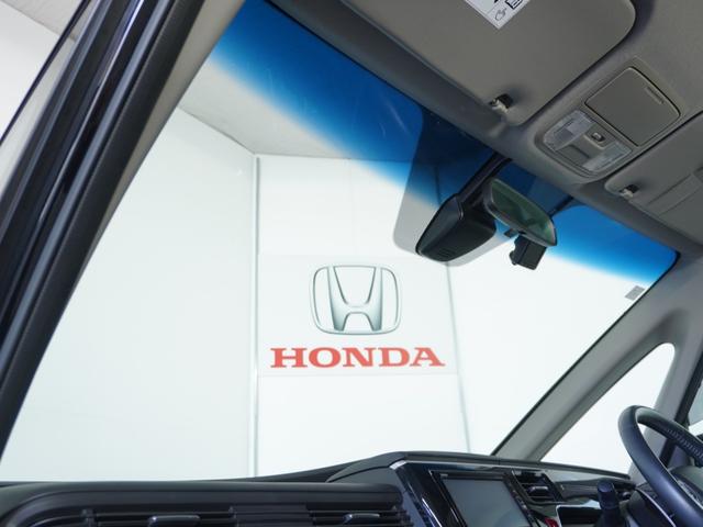 ステップワゴンスパーダ スパーダホンダセンシング /4WD/衝突被害軽減システム/ドライブレコーダー/純正ナビゲーション/バックカメラ/フルセグTV/Bluetooth接続音楽再生/USB接続音楽再生/クルーズコントロール/LEDヘッドライト/ETC(20枚目)