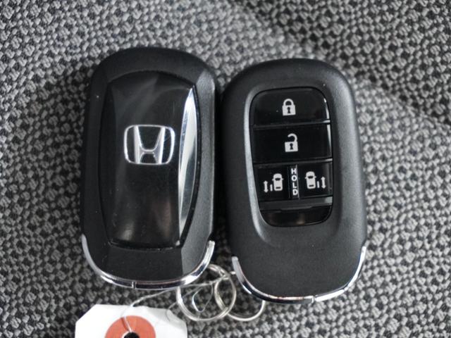 ステップワゴン エアー 1オ-ナ-ナビRカメETC両電扉BT地デジ アダプティブクルーズコントロール Bluetooth 障害物センサー オートハイビーム LEDヘッドライト 16インチ純正アルミホイール 禁煙車(19枚目)