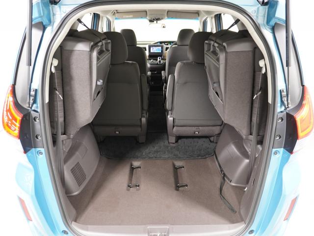 フリードハイブリッド ハイブリッド・Gホンダセンシング ワンオーナー 7インチナビ バックカメラ ETC アダプティブクルーズコントロール 両側電動スライドドア Bluetooth LEDヘッドライト 衝突被害軽減ブレーキ DVD ウォークスルー 禁煙車(11枚目)