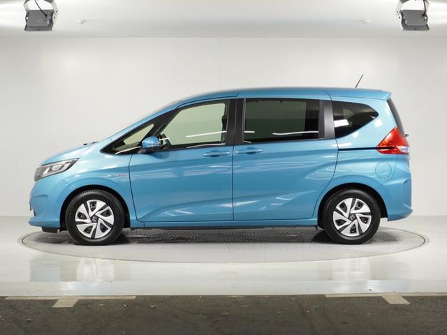 フリードハイブリッド ハイブリッド・Gホンダセンシング ワンオーナー 7インチナビ バックカメラ ETC アダプティブクルーズコントロール 両側電動スライドドア Bluetooth LEDヘッドライト 衝突被害軽減ブレーキ DVD ウォークスルー 禁煙車(15枚目)