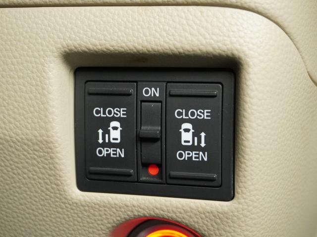 N-BOX G・Lターボホンダセンシング 1年保証 ターボ ナビ バックカメラ ETC 両側電動ドア Bluetooth接続 パドルシフト LED ホンダセンシング クリスタルブラックパール リアサンシェード 地デジ USB端子 ETC車載器(5枚目)